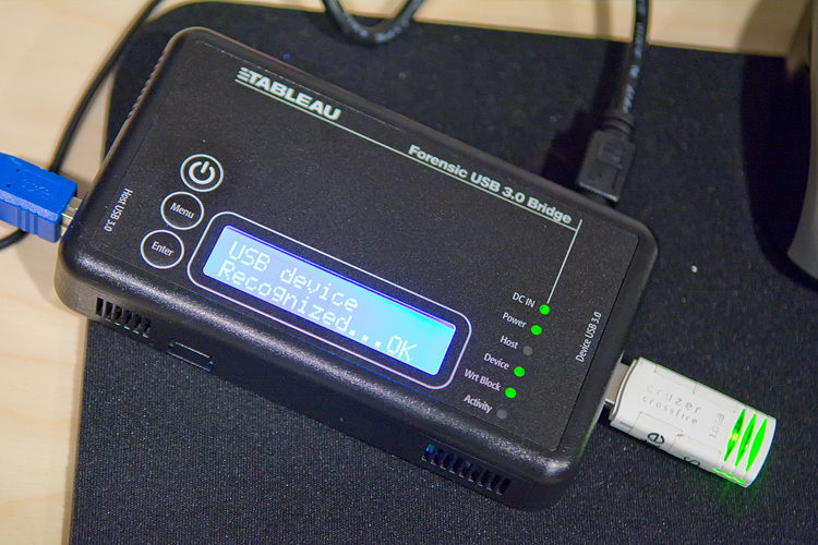 Hjälpmedel för att tömma ett usb-minne.